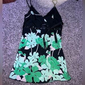 Tovia Y2K green floral tank top!